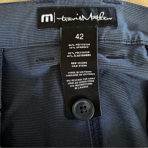 Travis Mathew Golf Shorts in Blue | Waist 42” - Picture 3 of 4